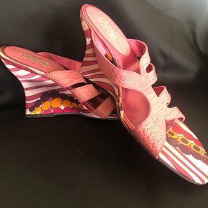 Vintage Carlos by Carlos Santana Pink Croc-Embossed Leather Sandals | New | 9.5